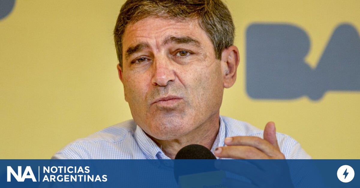 El ministro Fernán Quirós ecomienda un repelente casero contra los mosquitos