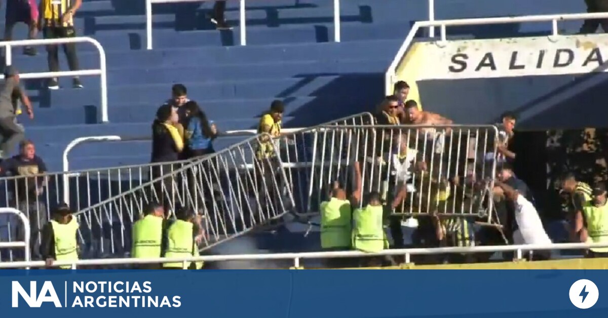 Video: incidentes entre hinchas de Rosario Central y de Peñarol antes del partido por Libertadores