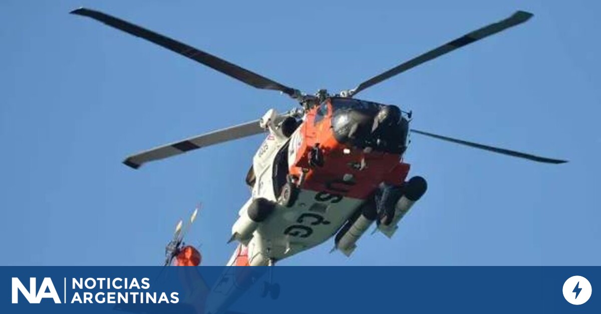 Se estrelló un helicóptero en el océano frente a Hawái: un muerto y dos desaparecidos 