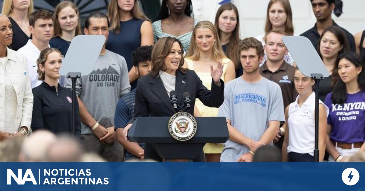 Harris supera a Trump en nueva encuesta tras la retirada de  Biden