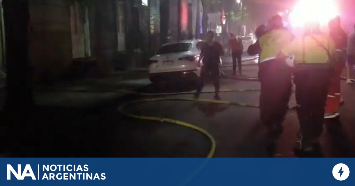 Incendio en un conventillo en La Boca: un muerto